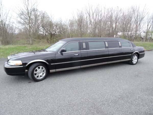 Lincoln Stretch Limo