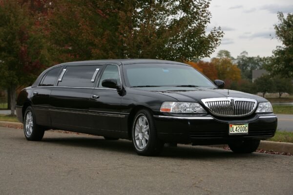 Lincoln Stretch Limo